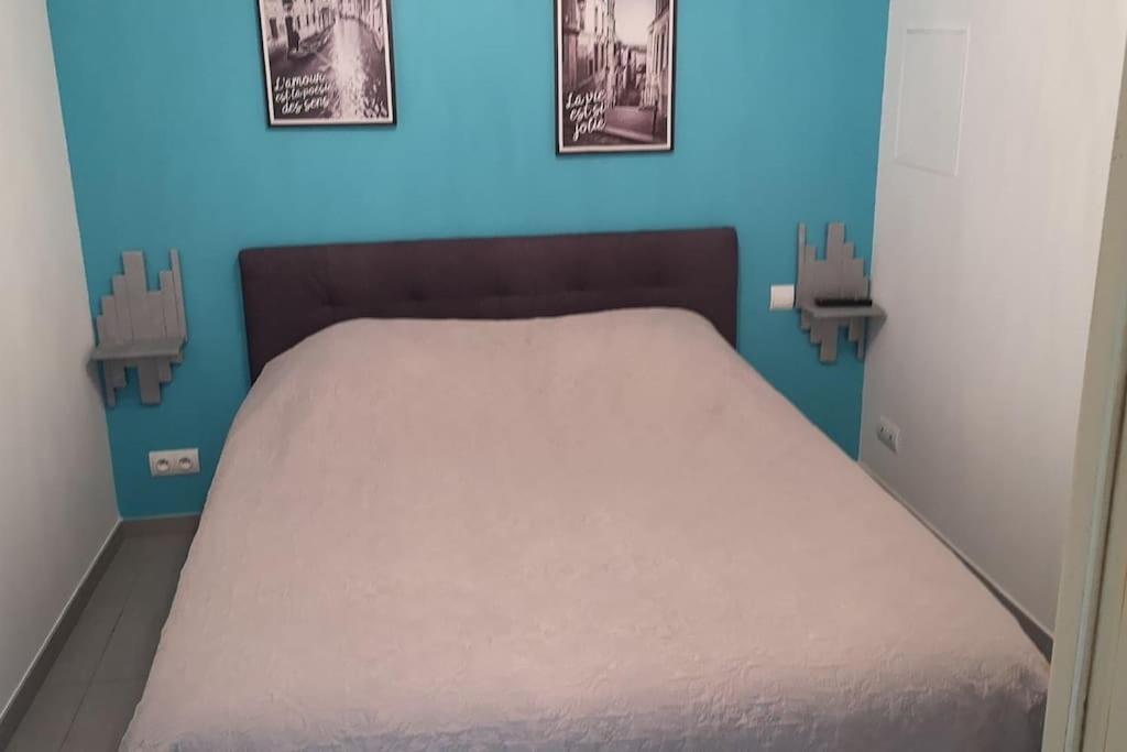 Gite Rdc 42M2 400 M Centre Ville 200 M Gare Tgv Parking Gratuit 250 Places Face Au Logement Arras Exterior photo